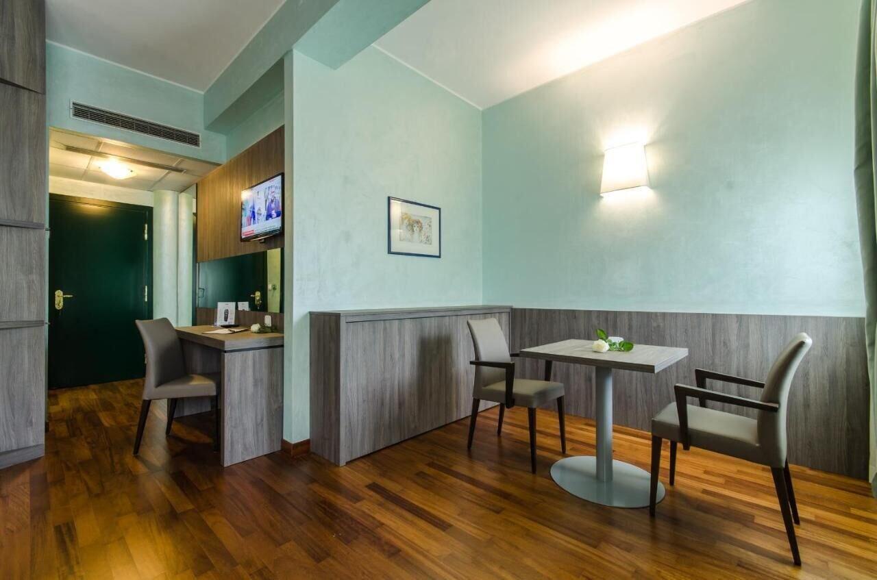 Hotel Santacroce Meeting Sulmona Buitenkant foto