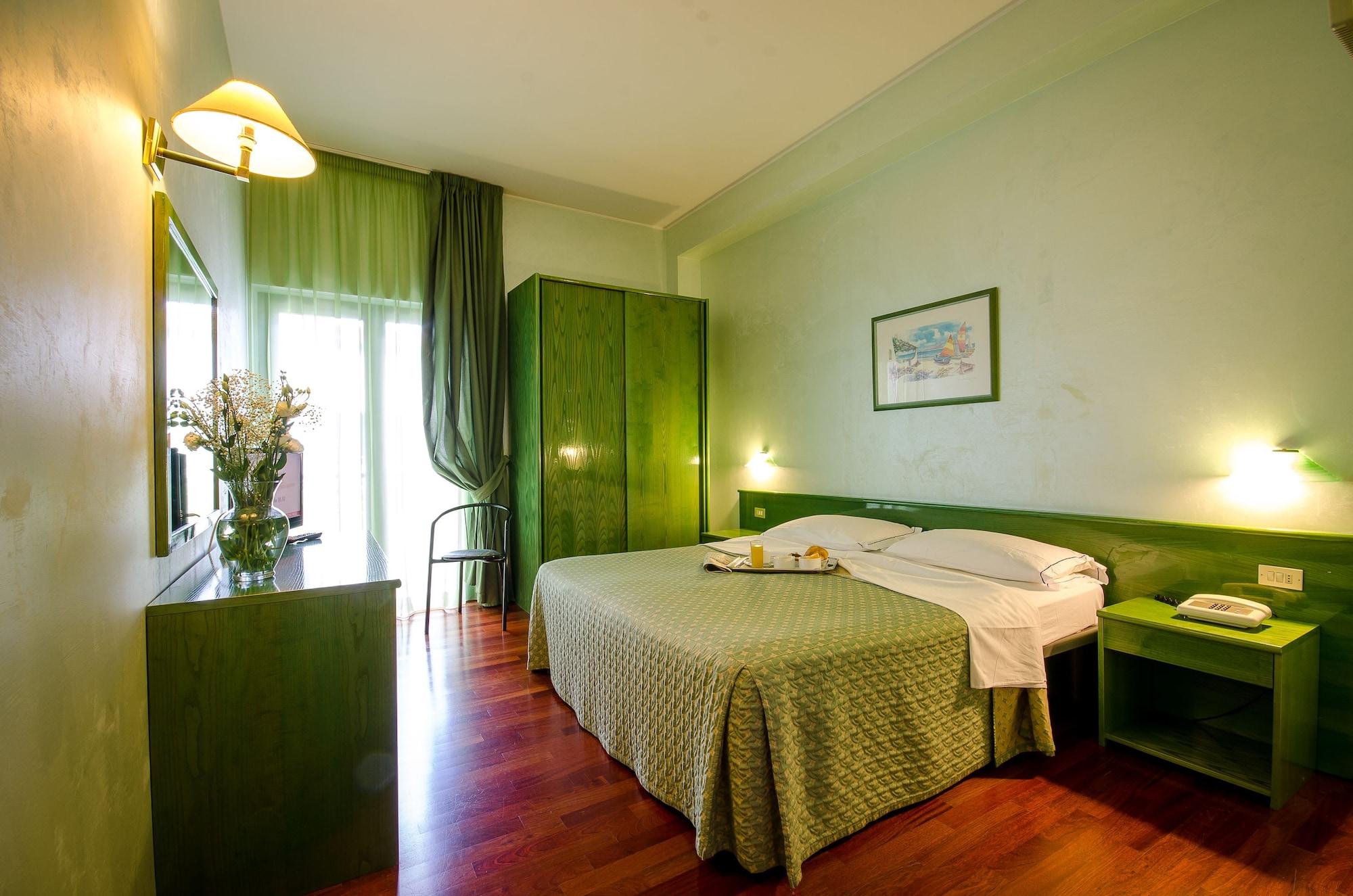 Hotel Santacroce Meeting Sulmona Buitenkant foto