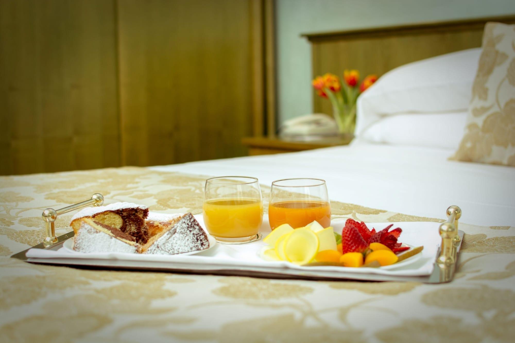 Hotel Santacroce Meeting Sulmona Buitenkant foto