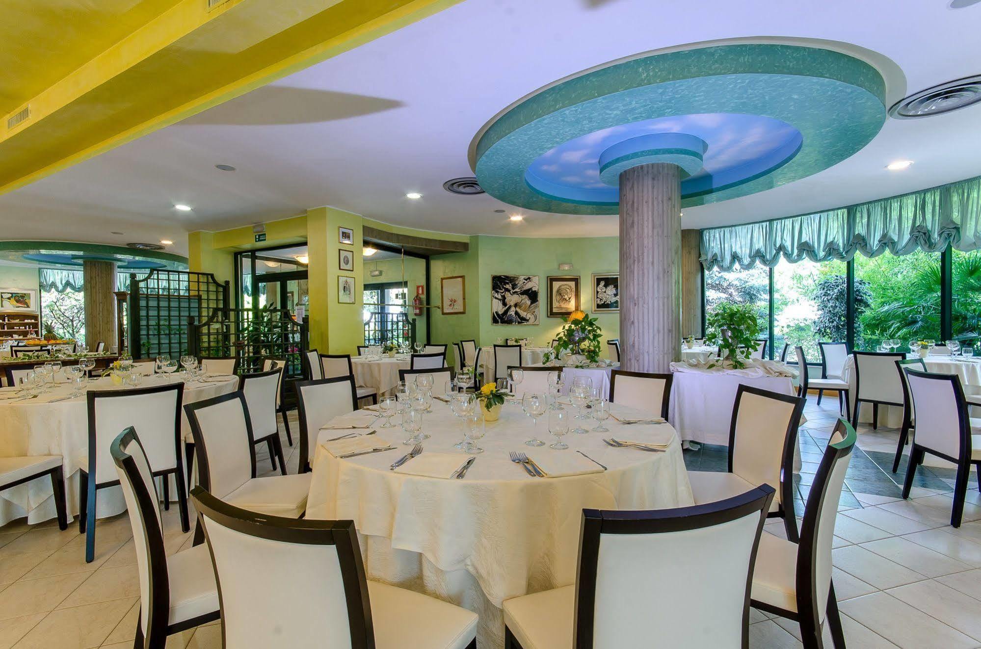 Hotel Santacroce Meeting Sulmona Buitenkant foto
